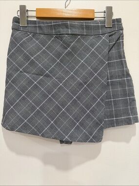 🆕 NWT Garage Irish Grey Plaid Mini Skort